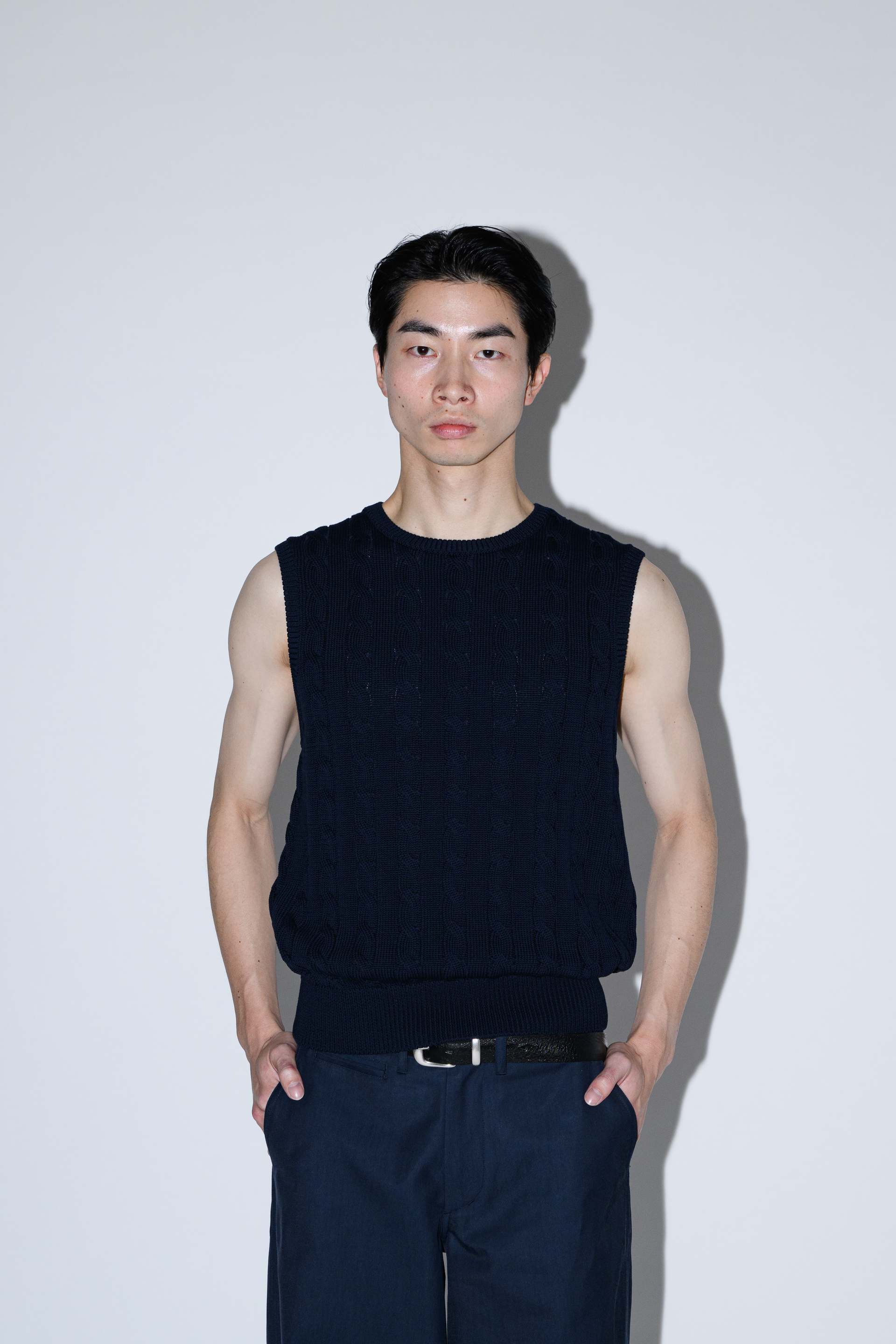 Manu Knitted Vest – Apartment Three