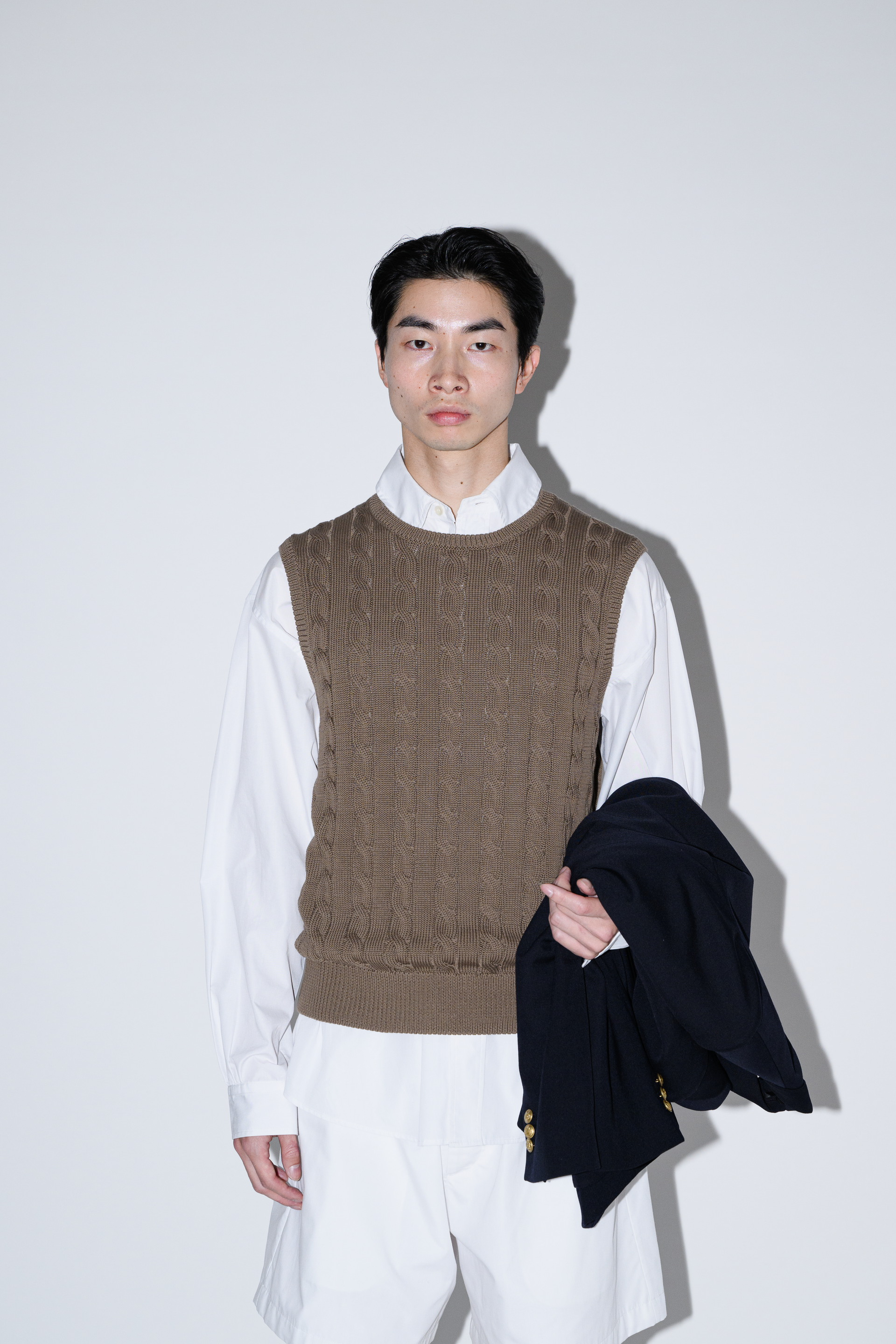 トップス Apartment three Manu Knitted Vest Manu Knitted Vest – Apartment Three
