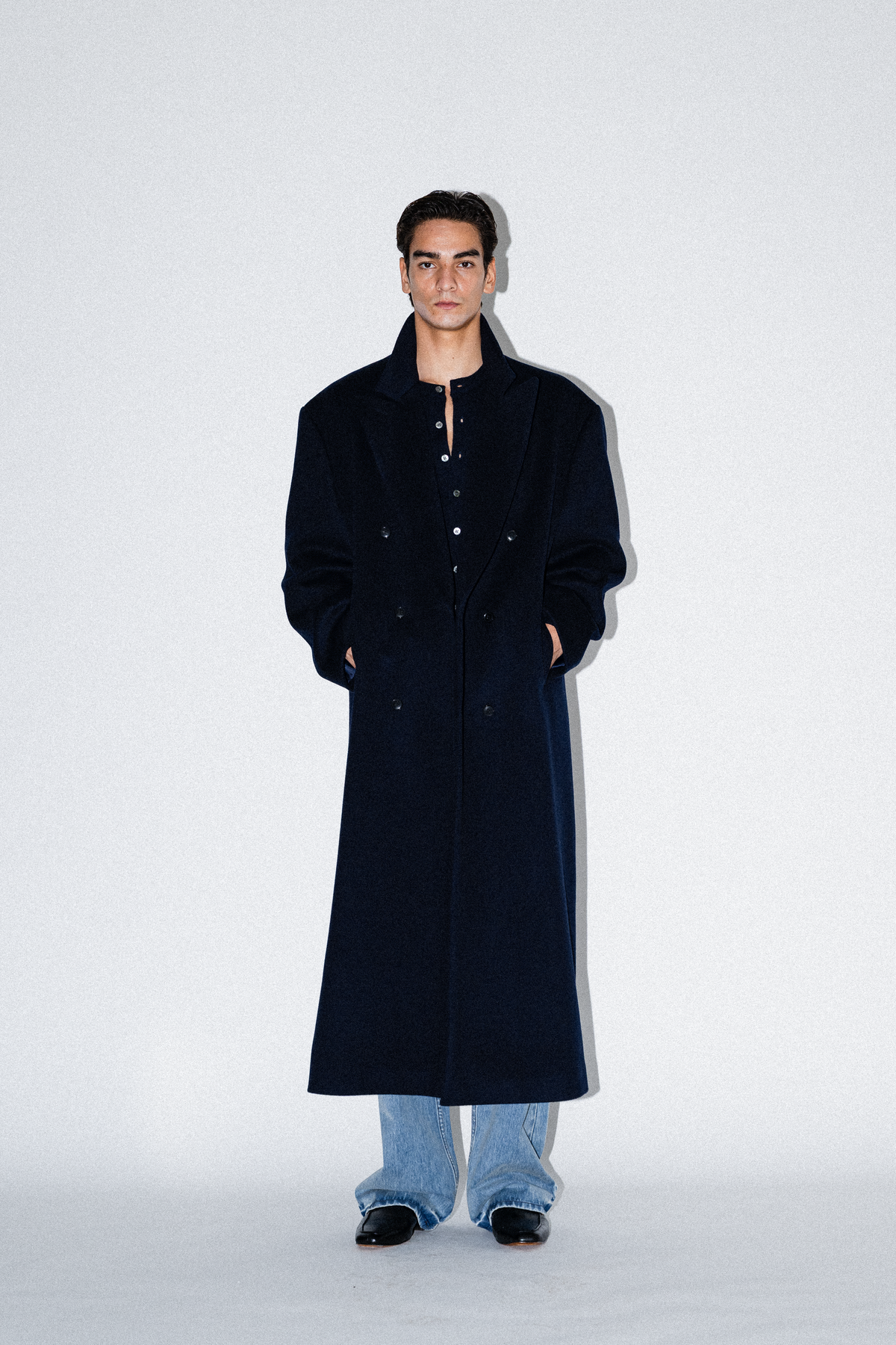 Patrick Double-Breasted Wool Coat – Apartment Three